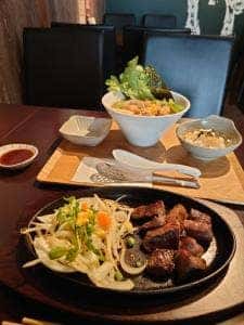 肉yaステーキ