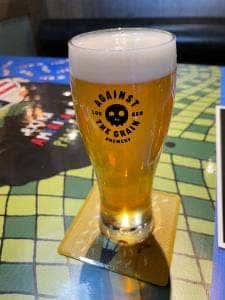 ビアレストラン アゲインスト・ザ・グレイン