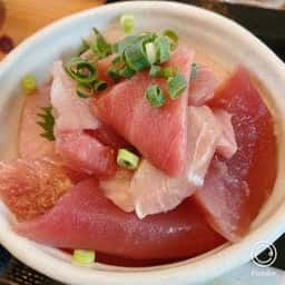 産直鮮魚とマグロの明神丸
