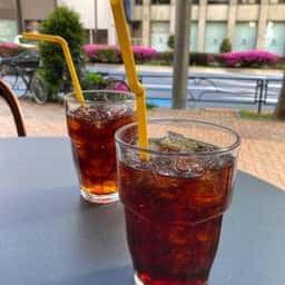 CAFE SALVADOR BUSINESS SALON