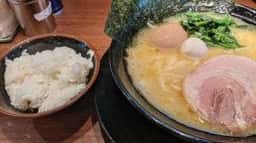 横濱家系ラーメン 石神井商店