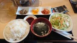 焼肉&韓国料理店 賢明