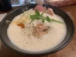コジーナ邸 鶏やさい白湯ラーメンとイタリアンラーメン