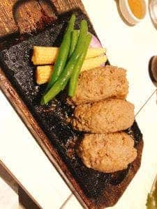 溶岩焼肉ダイニング bonbori 新宿店