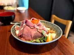 ニクスタンドEN