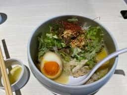 鶏白湯らーめん 自由が丘 蔭山 プライムツリー赤池店