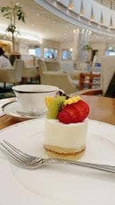 ロビーラウンジクリスタルムーブメント