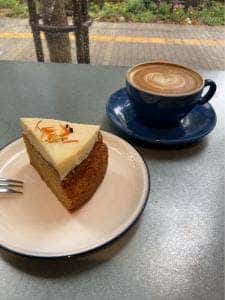 カフェアンドホールアワーズ