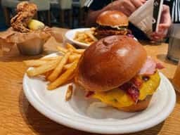 J.S. BURGERS CAFE ららぽーと海老名店