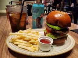 Goodbeer STAND KITTE博多店