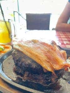 ガーリックジョーズ 元町店