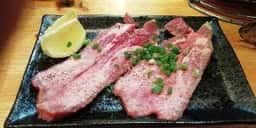 大阪ホルモン艶