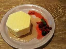 チーズと生はちみつ BeNe 京都寺町店