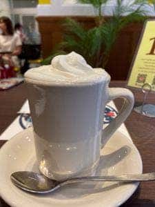 Urth Caffé なんばパークス店