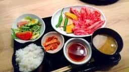 黒毛和牛 焼肉 一 九条店
