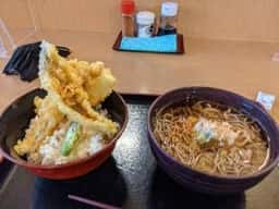 つか蕎麦 三ッ沢店