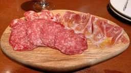 ワインと薪窯料理の店 ピアノ