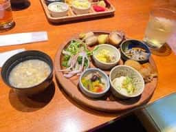 風にふかれて 津