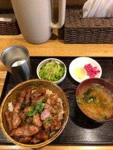 豚飯屋 ニクスケ