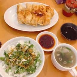 ぎょうざのさのや