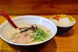 博多ラーメン 亀八