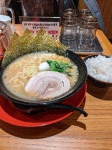 横浜家系ラーメン 角蔵家