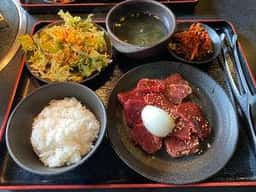 炭火焼肉 精隆