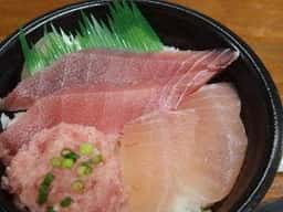 魚丼 神田西口店
