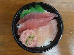 魚丼 神田西口店