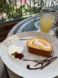 ふわふわダイニング