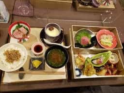 野菜と魚を楽しむ店 華-hana-