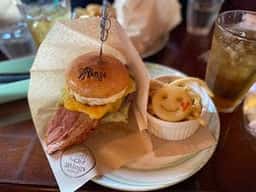 3 Rings Grill & Burger