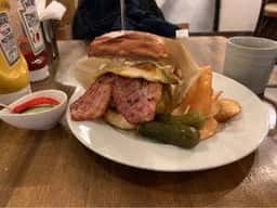 ハンバーガー専門店 B2B TOKYO 三軒茶屋