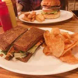 ハンバーガー＆サンドイッチ ベイス