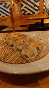 餃子専門店 味奉行 本店