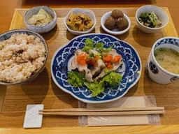 食堂たんと