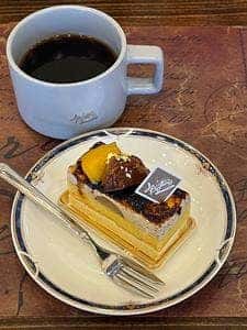 パリのおかしやさん La Peinture