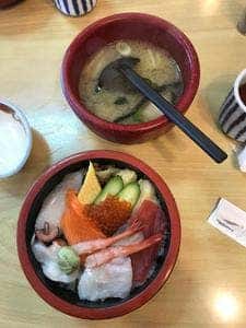 食堂まるなか