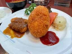 洋食やろく本店