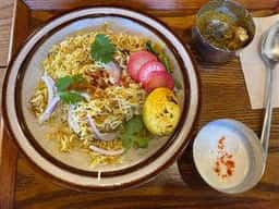 山のビリヤニ食堂
