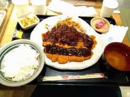 矢場とん 阪急三番街店