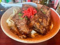 沖縄料理 やなわらバー