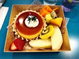 フルーツパーラーぶんぶん