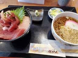 産直鮮魚とマグロの明神丸