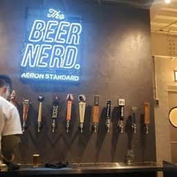 アーロン スタンダード