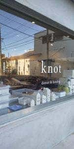 ドーナツとホットドッグのお店 knot