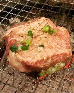 炭火焼肉ホルモン みなみ