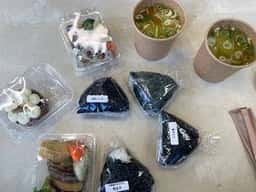 おむすびとせかいのごはん