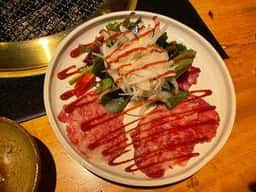 肉料理とワイン 遊山ユザン