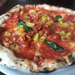 ピッツェリア アミーチ